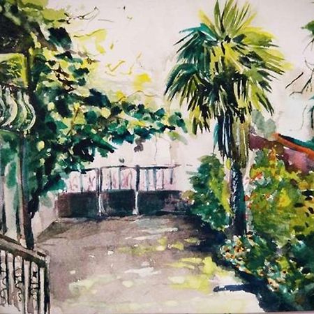 Homestay Izolda บาทูมิ ภายนอก รูปภาพ