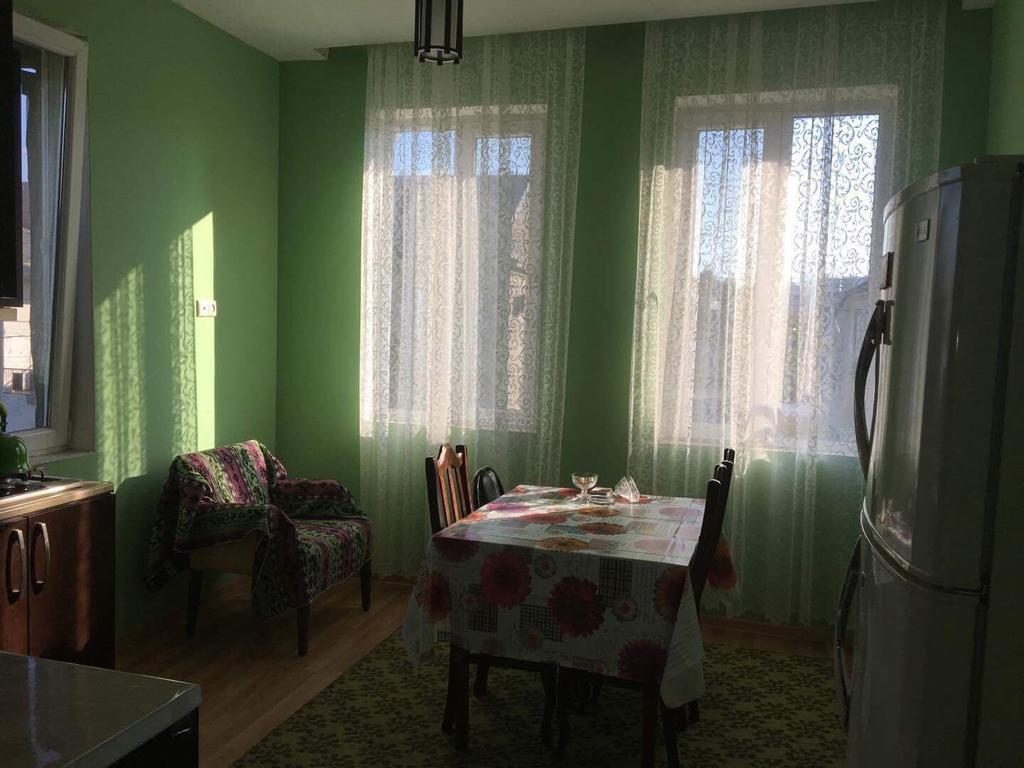 Homestay Izolda บาทูมิ ภายนอก รูปภาพ