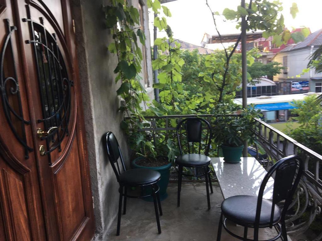Homestay Izolda บาทูมิ ภายนอก รูปภาพ
