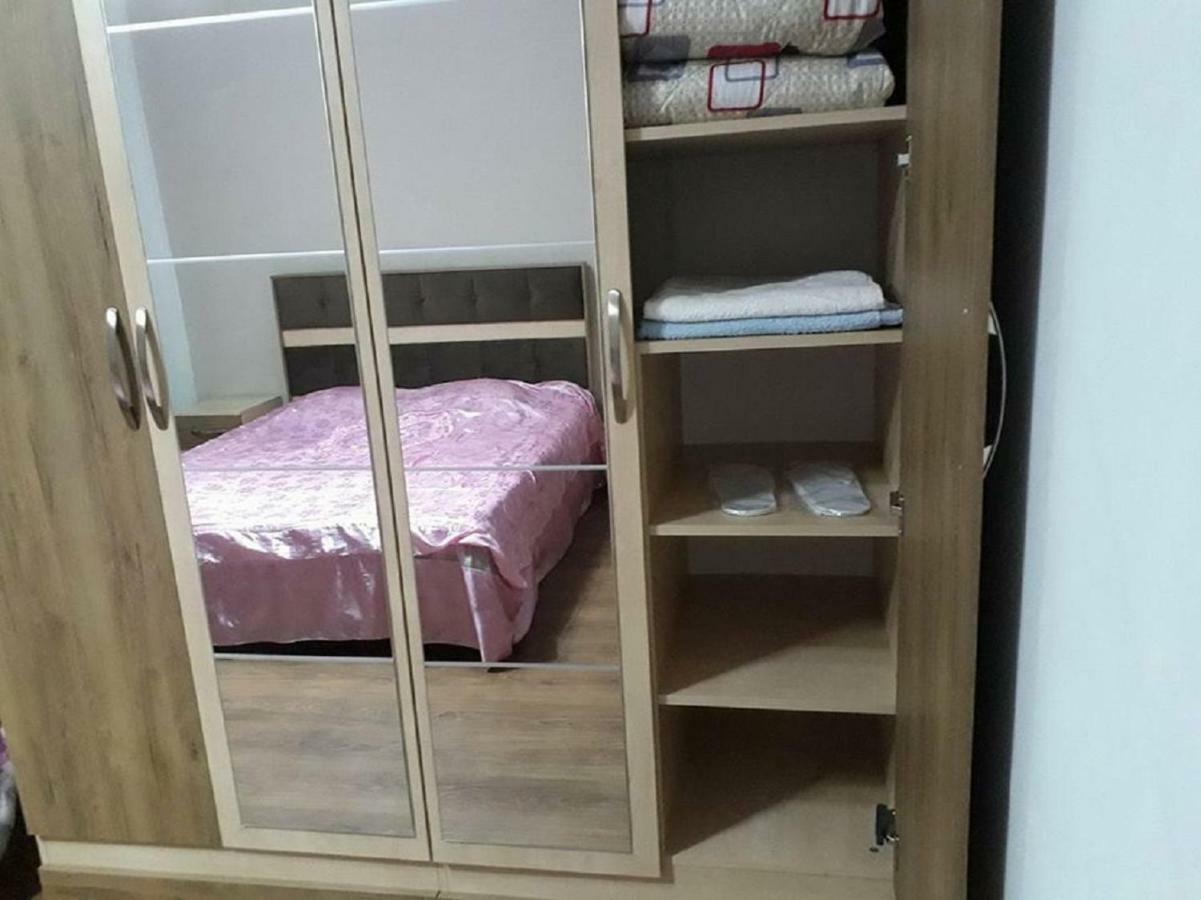 Homestay Izolda บาทูมิ ภายนอก รูปภาพ