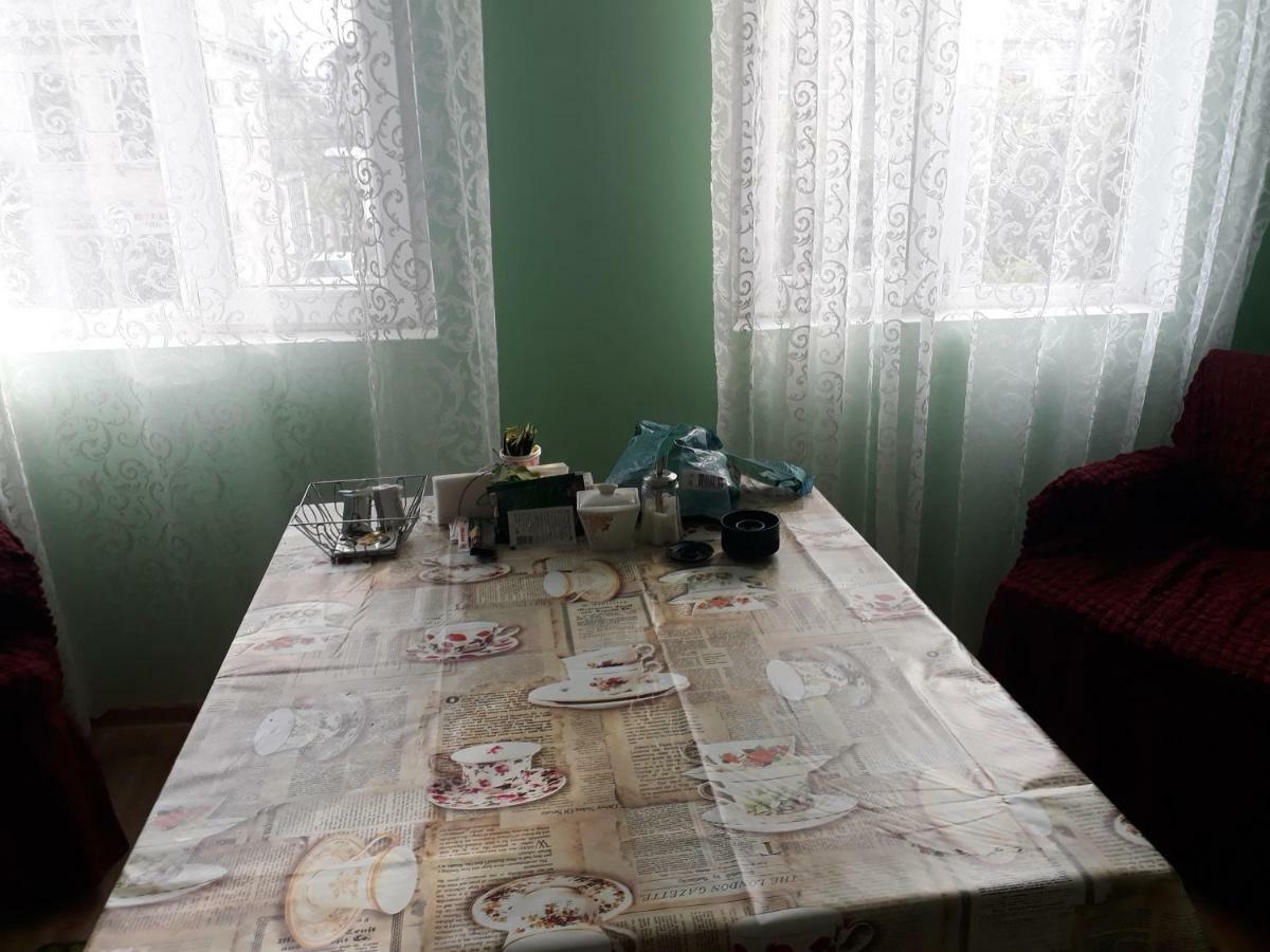 Homestay Izolda บาทูมิ ภายนอก รูปภาพ